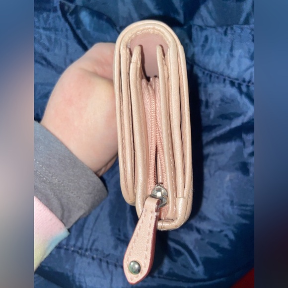 Coach pink leather bifold wallet - Picture 8 of 10